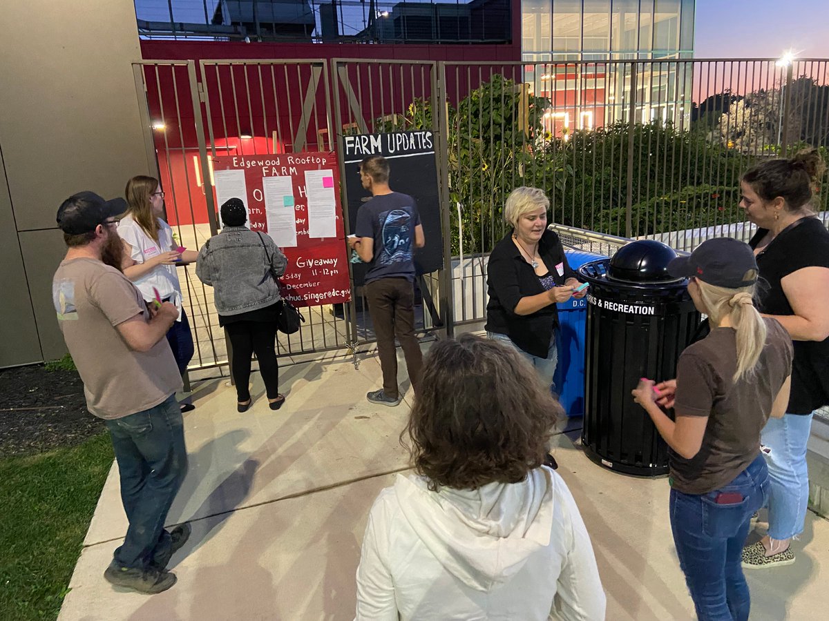 Enjoyed the fall weather at our September grant meeting last night! 

#AFDC #AwesomeDC #AwesomeFoundation