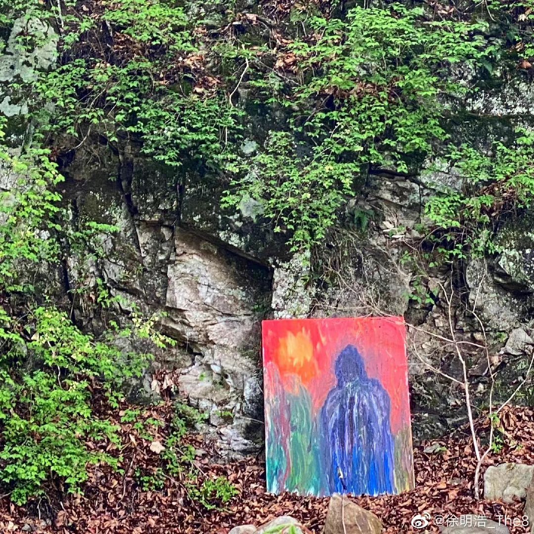 SVTranslations's tweet photo. [SEVENTEEN WEIBO]
#THE8:
#8painting# 🧡💛💚

(More images in thread)
@pledis_17 #SEVENTEEN #세븐틴 https://t.co/dx2kJIm13h
