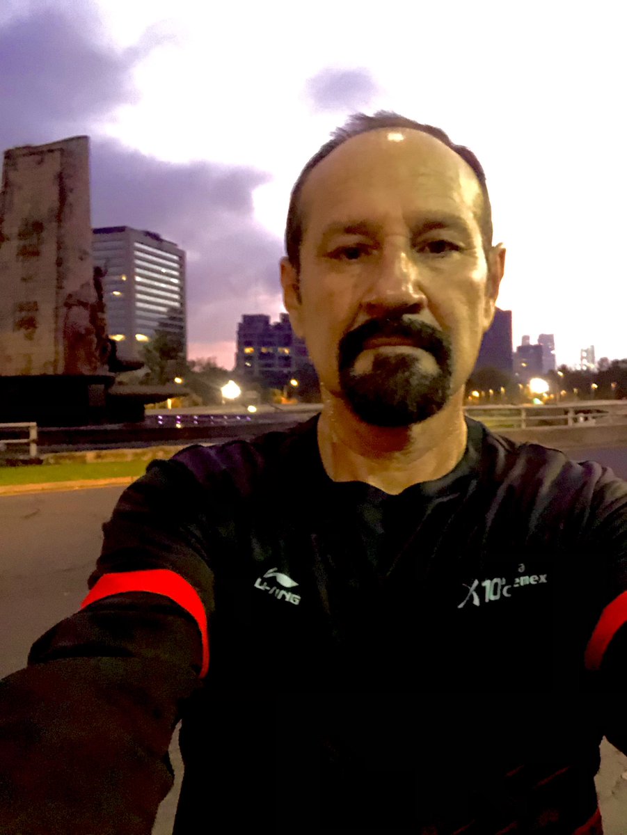 RicardoMch10's tweet photo. Bendiciones para este martes Atletas🙌12k felices🤜🤛por que correr es vida🏃♂️#AsicsMexico
#YoElegiCorrer #FalconsRunners #MeEncantaCorrer #TemploRunner #EntreRunners #FenixRun_Puebla #SportsJunkie_MX
#ComuniRunners #RunningWhithLibertad
@ManicomioRunner
#mexrun https://t.co/Nhd65Cb0QW