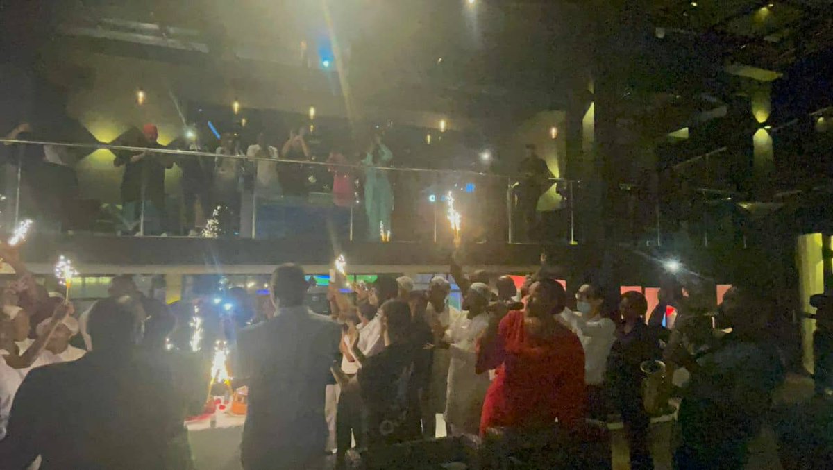 TheFamousYde's tweet photo. Retour sur la célébration de notre deuxième anniversaire.
A look back at our 2nd birthday celebration https://t.co/1f8ScTb1TQ