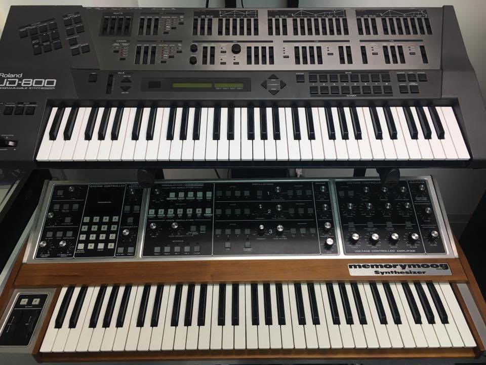 tenchigaraku's tweet image. 【令和三年10月24日 秋大祭】
吉川八幡神社は言わずと知れた電子神社⛩
小室哲哉さんの名曲もTMNからglobeも含めてカヴァーライブをします❗️
もちろん参加も大歓迎です。

#sequential #sequentialcircuit #Prophet5 #Prophet #Prophet6 #Prophet #Prophet600 #synthesizer #TMN #FANKS #globe