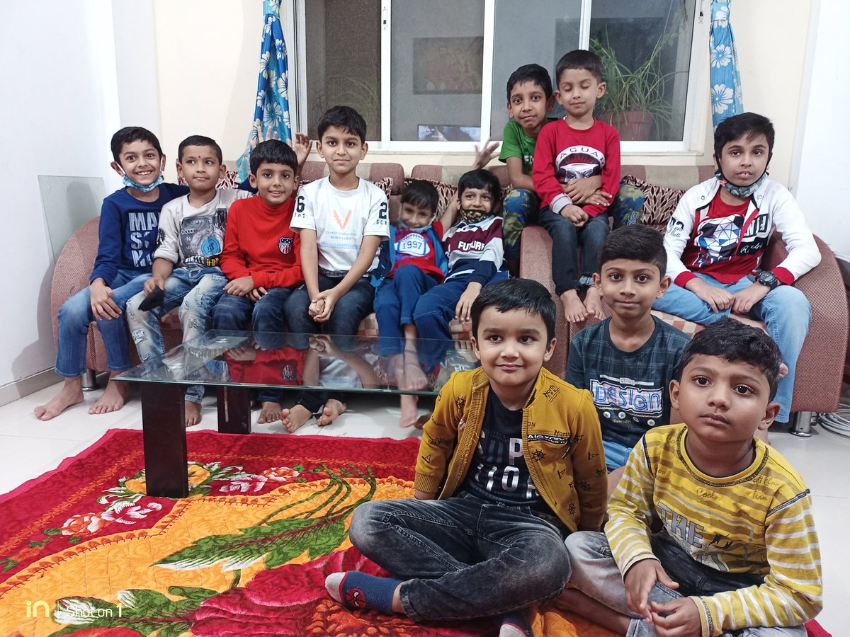 Coolkiranj's tweet image. आज तुम्ही #प्रितेश च्या वाढदिवसाला शुभेच्छा रुपी आशिर्वाद दिले त्याबद्दल सर्वांचे खूप खूप आभार. 🙏🏻🙏🏻 मला फुटबॉल जास्त आवडतं नाही पण #Pritesh चा आवडता फुटबॉल प्लेअर केक वर दिसतोय. ❤️😍  #CR7