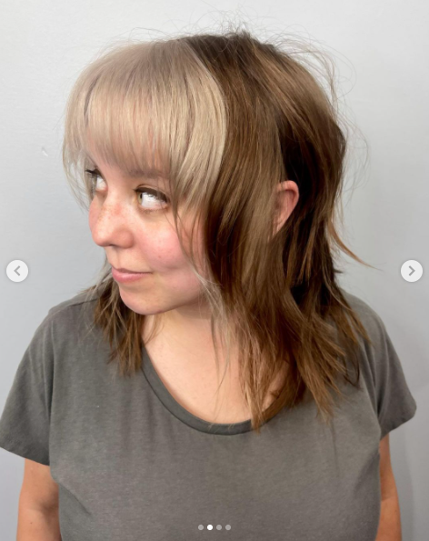 MyRockItStudio's tweet photo. Ok 2 wolf cuts &amp; 2 accent pieces in 2 days! I love doing them ! This was one of my easiest transformations and she looks so adorable with her accent piece.
Bond: @olaplex
Lightener &amp; color: @megix10
Tools: @framar https://t.co/CC9c5w4fGi