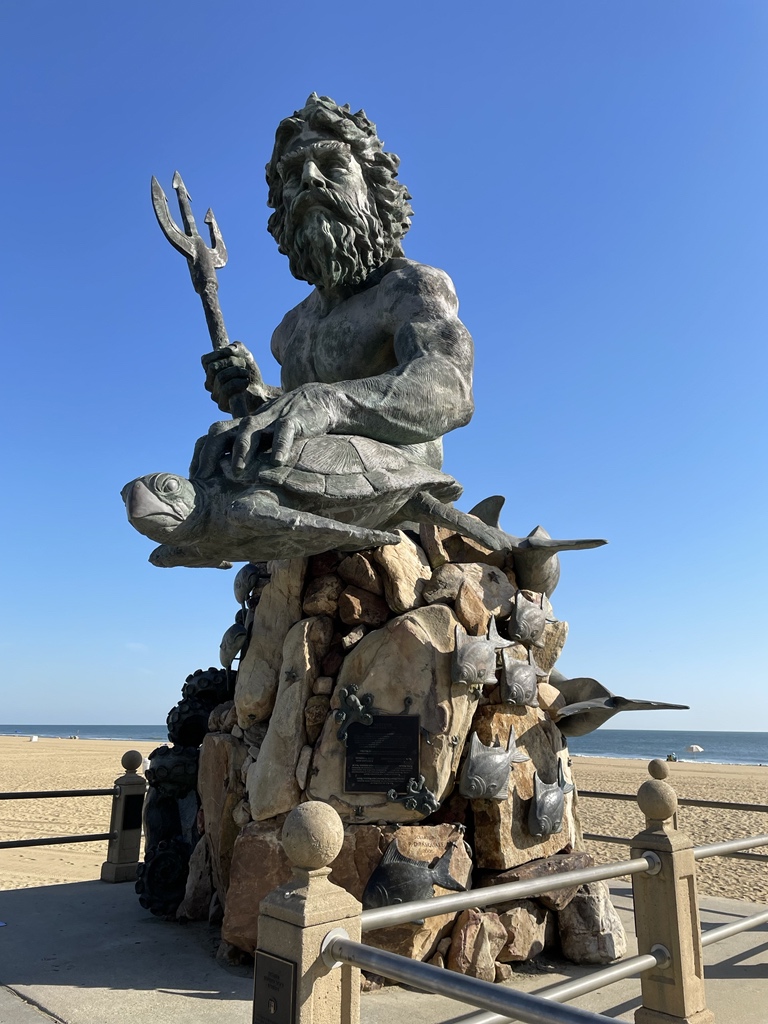 lazypower's tweet photo. Mighty Neptune and Clyde the turtle https://t.co/9pIIsuPCDP