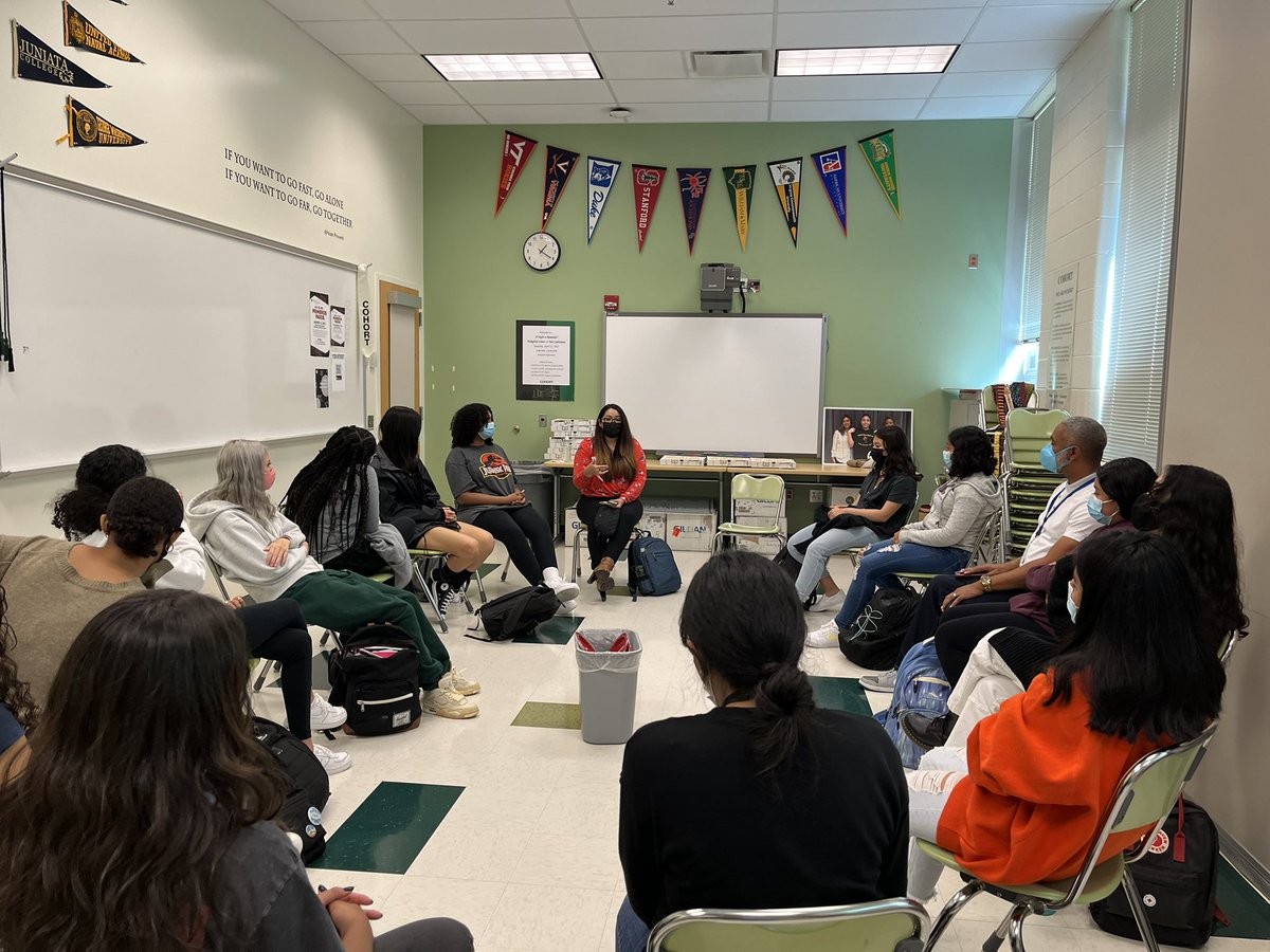WHS_Maitland's tweet photo. Wakefield‘s United Minority Girls heard from @GuadalupeatRU &amp; her personal journey of being a 1st gen college student to a successful career. Believe in yourself &amp; don’t allow obstacles to diminish your dreams! @principalWHS @APS_SecondaryEd @APSVaSchoolBd https://t.co/ZMltp6Bzqw