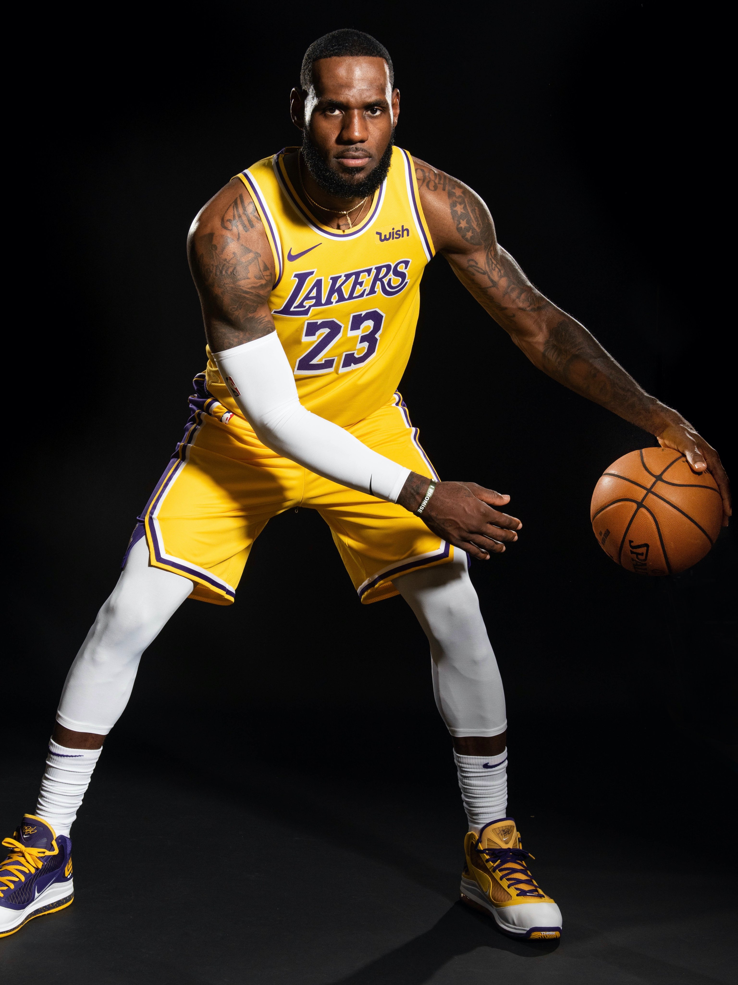 Ánimo desfile exilio NBA TV on Twitter: "Year 19 👑 @Lakers media day coverage begins at 1pm ET  on NBA TV! https://t.co/KfNpKyq67y" / Twitter