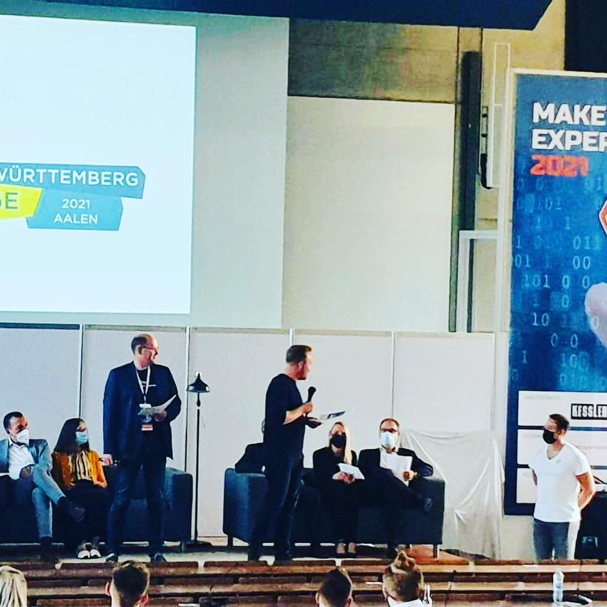 BLACKPIN_GmbH's tweet photo. BLACKPIN CEO Sandra Jörg saß am Wochenende in der Jury bei 
Start-up WOW und durfte Gründerinnen und Gründer Feedback geben.
Zu gewinnen gab es Geld und Sachpreise. 

#BLACKPIN #startup #accelerator #jury #gewinner #hochschuleaalen #messe #make2021 #innovation #zukunft https://t.co/7flmFkmZe9