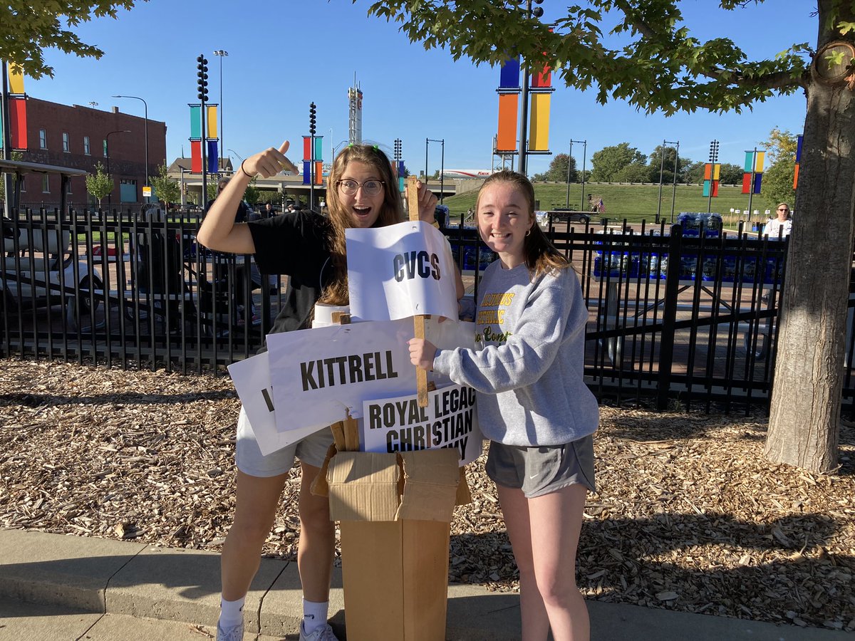 Members of the <a href="/cbusxctf/">Sailor Cross Country</a> team have been busy this morning helping set up the annual Waterloo Mayor’s Fun Run. Best of luck to the <a href="/CVCS_Waterloo/">Cedar Valley Catholic Schools</a> 4th graders!