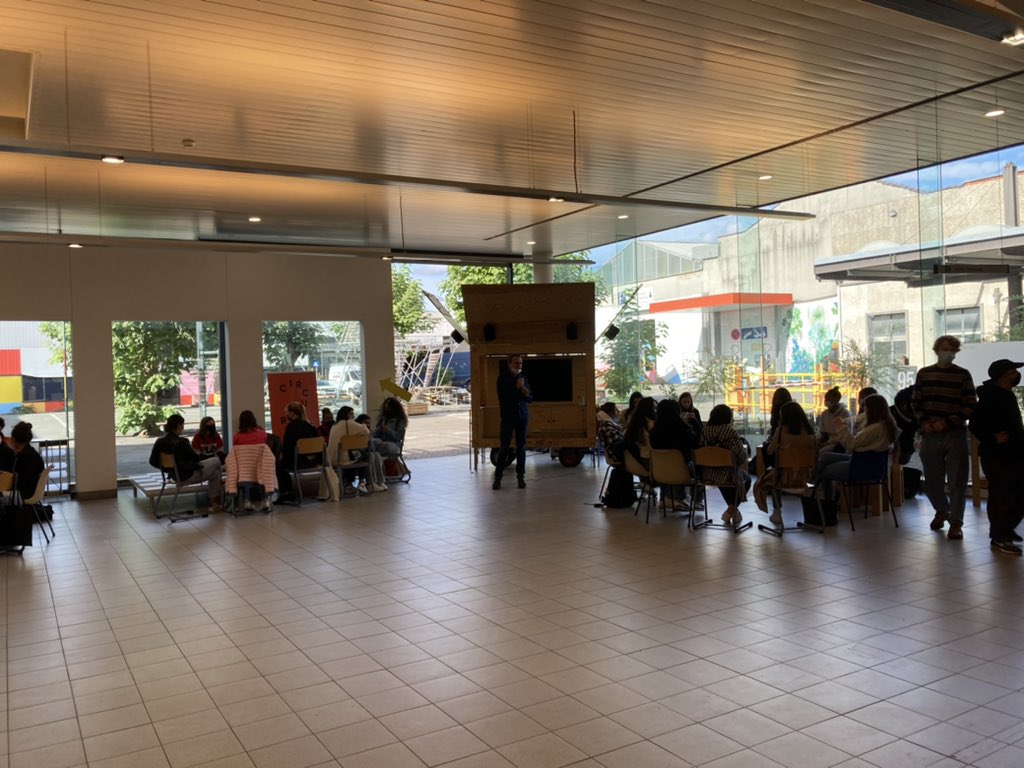 mjancl's tweet photo. ‘Brussel en ik’. Vliegende start met eerstejaars sociaal werk in #Circularium #goesting #stadmaken
@odiseehogesch https://t.co/NnISsQ8SmB