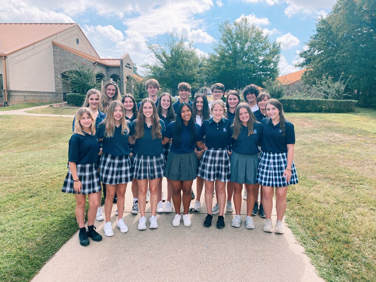 What a team!! Make sure to check out our website for the last’s updates!! #bestteamever #copperroofmedia