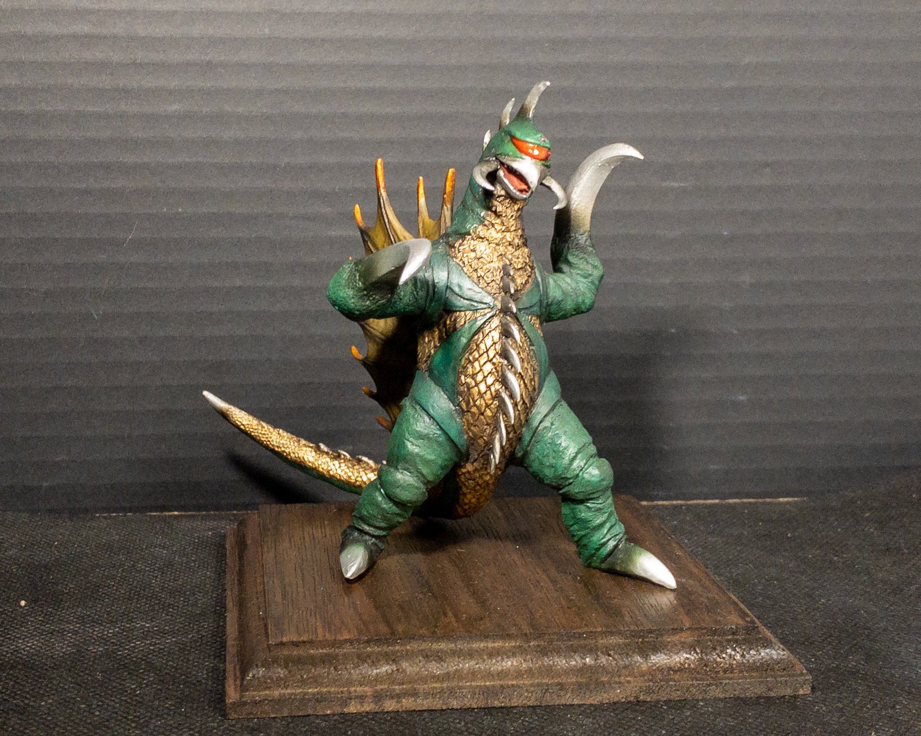 アオシマ 怪獣キットシリーズ ガイガン 40 【訳あり未組み立て】アオシマ文化 ガイガン（1/700）怪獣