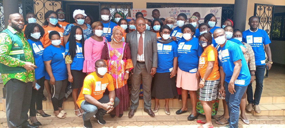 COMINSUD's tweet photo. #COMINSUD in partnership with @UNFPACameroon, @UNPeacebuilding, #MINPROFF , #MINSANTE #MINAS & other local partners hold a 1 day workshop in Bafoussam to reflect on #GBV provide orientation on the use of #IECMATERIALS, evaluate weaknesses of the Referral pathways for improvement https://t.co/Oe0LxmFJzb