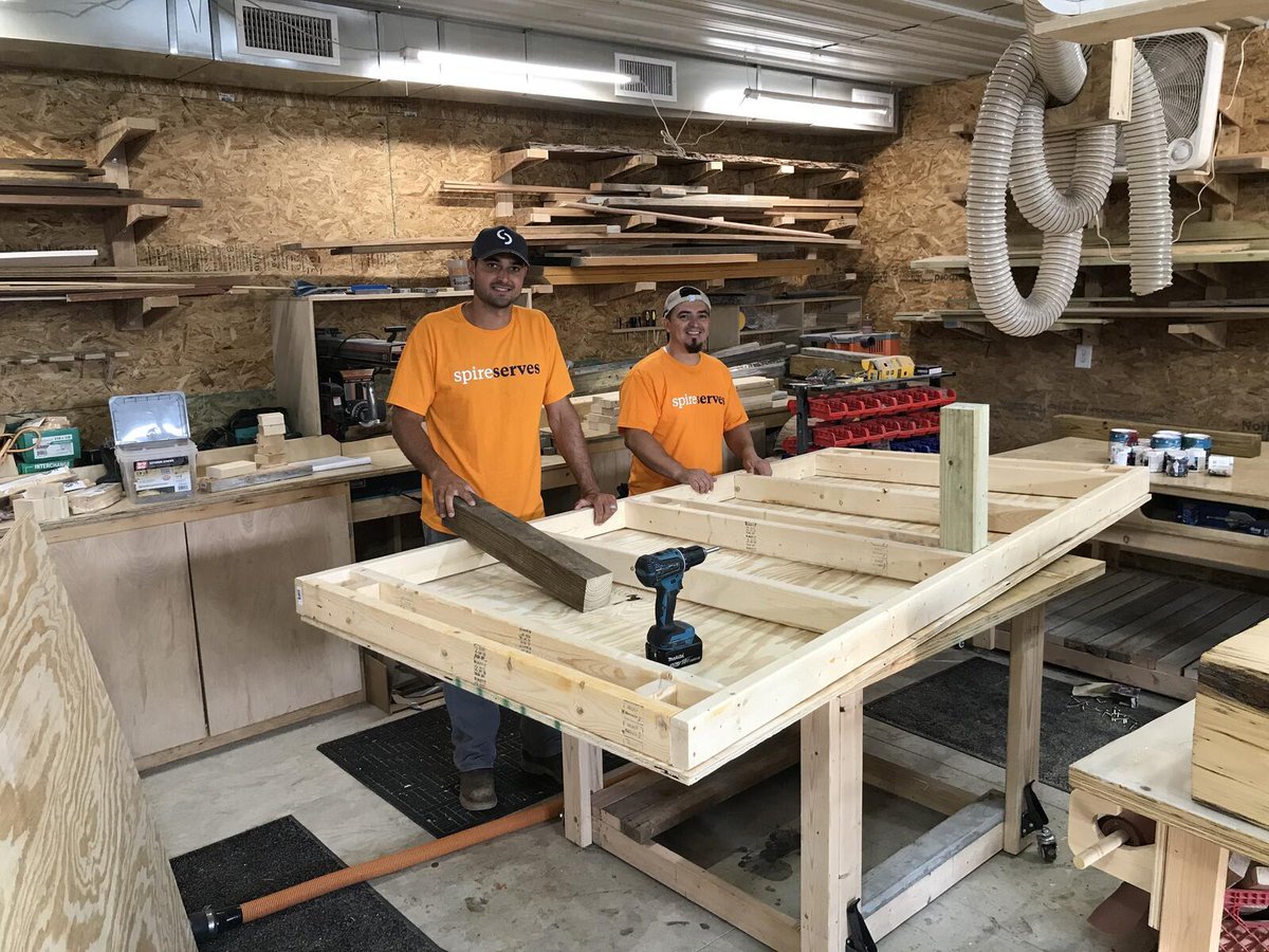 spire_energy's tweet photo. These Spire employees from Lee's Summit, MO and Kansas City, MO spent their #DayForGood building stages and fences for the children at Drumm Farm Center for Children. Helping enrich lives in our communities is what our #SpireServes volunteer program is all about.🧡 https://t.co/jyseN399fj