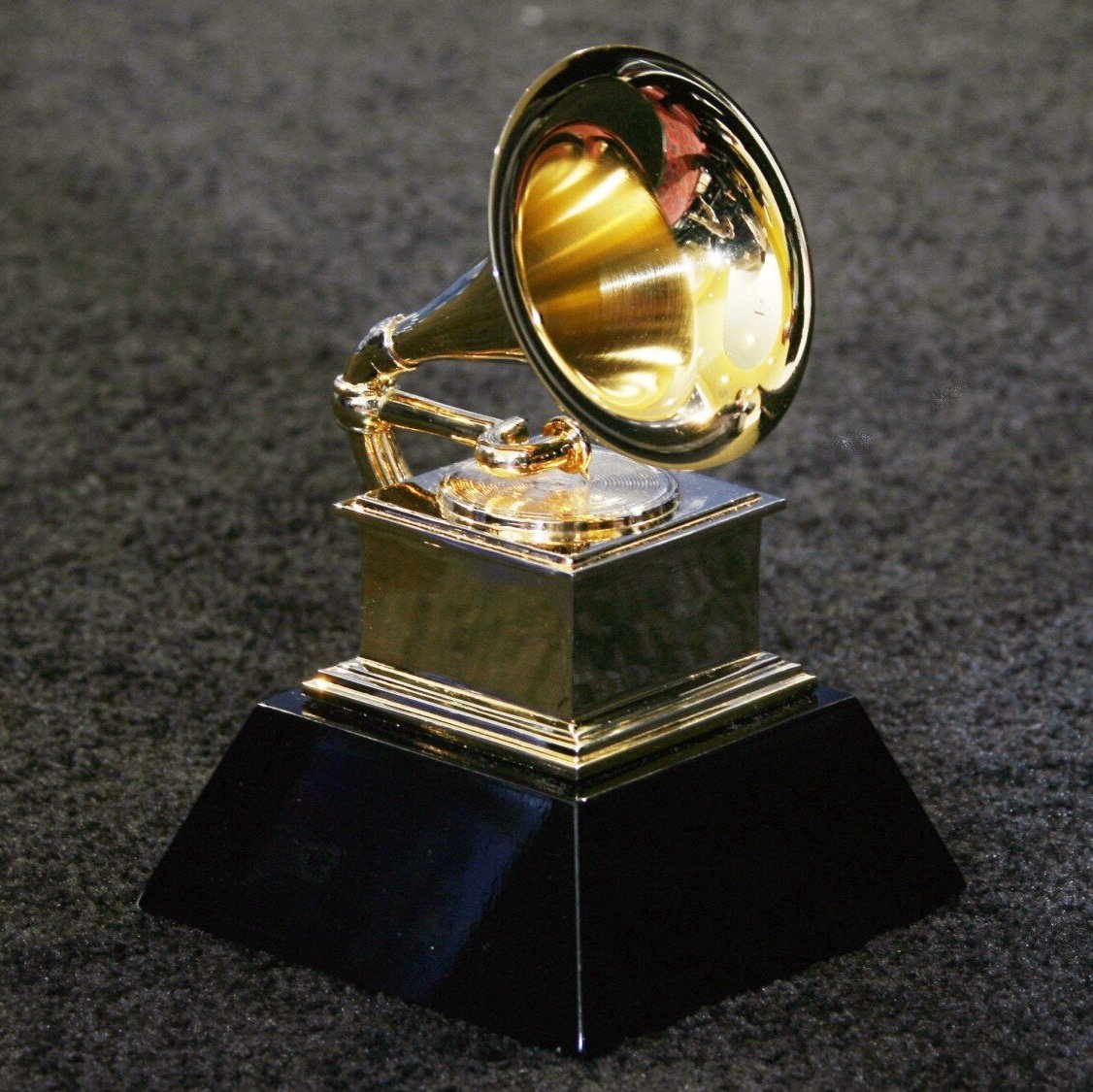 dannadreamers_d's tweet photo. Danna Paola esta nominada a los Latin Grammys 2021!

Obtuvo una nominacion en la categoría "Mejor Álbum Vocal Pop" con su album K.O.! https://t.co/yCfUOmalmg
