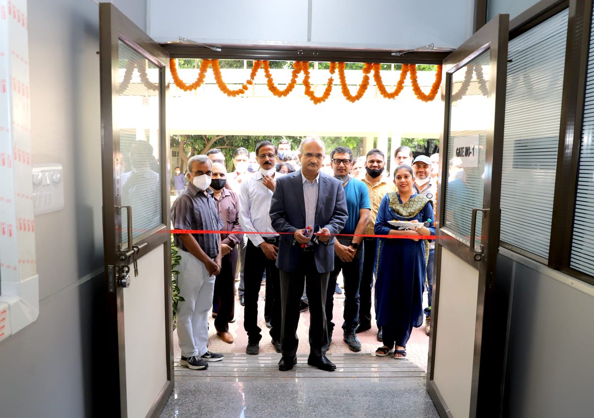 ramgopal_rao's tweet photo. IIT Delhi’s Over Rs 500 Cr State-of-the Art ‘Central Research Facility’ Now Open for Researchers from Across the Country

Institute launches new online platform to facilitate researchers 

CRF website: https://t.co/FnpwT9nCN5

@iitdelhi @PrinSciAdvOff @EduMinOfIndia @PMOIndia https://t.co/txrtDYYBuN