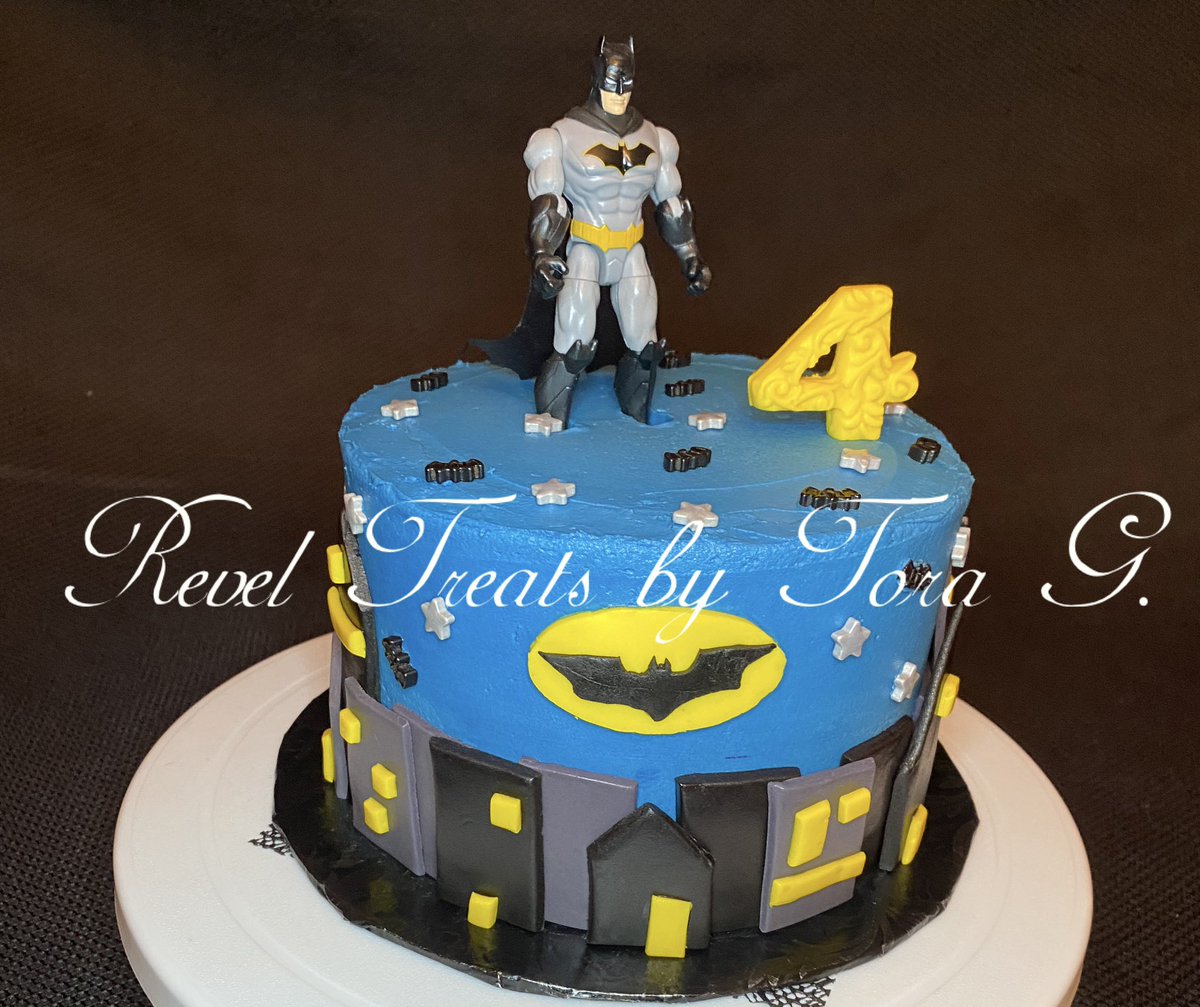 TAUnacious6's tweet photo. Vanilla with strawberry filling Batman cake with the city skyline ๐ฆ๐ฐ๐
#reveltreatsg #cakedecorating #scratchbaking #stonemountain #bakery #blackownedbusiness #womenled #cakes #cupcakes #pastries #pies #brownies #cheesecakes #batmancake
https://t.co/9b6KQuCblg https://t.co/DsZepkhkQ7