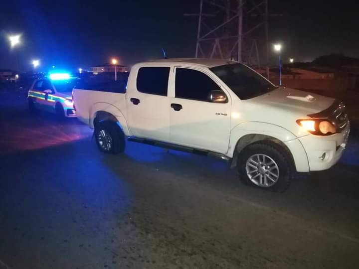 Veetra__'s tweet photo. The SAPS K9 Unit recovered two vehicles, confiscated drugs and arrested two males in separate incidents in Gqeberha last night. https://t.co/8Ewp9FnISq