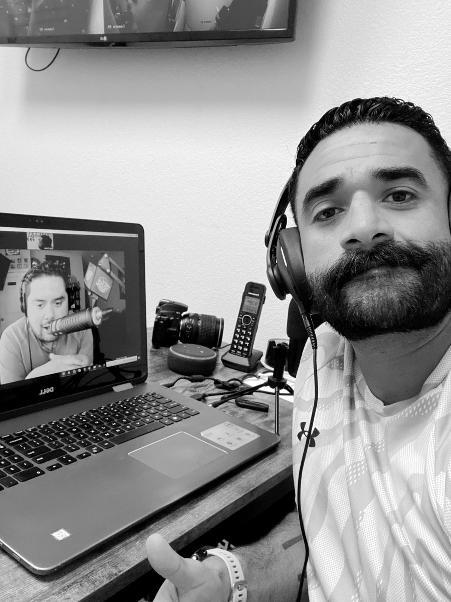 ChuyCortez's tweet photo. Al aire con @ozocampos por el 102.3 es #MartesGeek https://t.co/x863rtwfRU