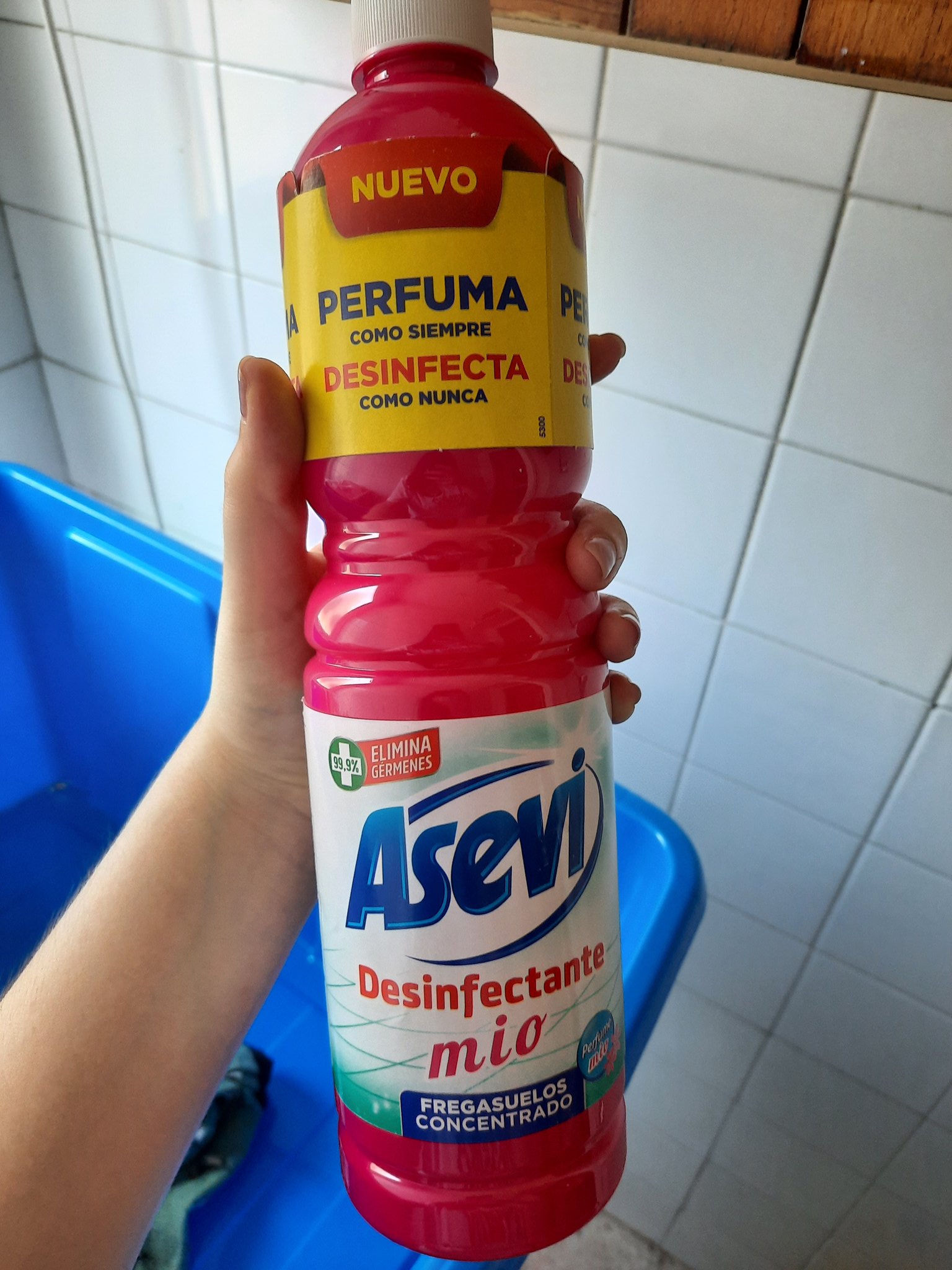 Marta🌙 on X: 🔹️Friegasuelos perfumado concentrado con desinfectante ( Asevi)  / X