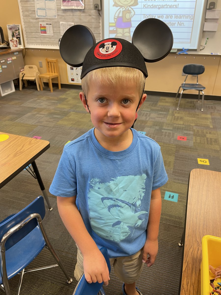 Great to see our Homecoming school spirit for Disney Day!