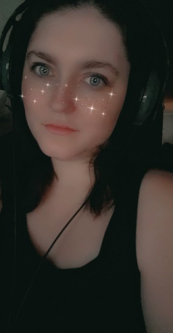 Just a happy picture ^^   #happygirl #gamergirl  #bbg #spoilme https://t.co/FLJeh5HJNC<a href="/tag/happygirl"class="tags">#happygirl</a><a href="/tag/gamergirl"class="tags">#gamergirl</a><a href="/tag/spoilme"class="tags"><span>#spoilme</span></a><a href="/tag/bbg"class="tags"><span>#bbg</span></a>