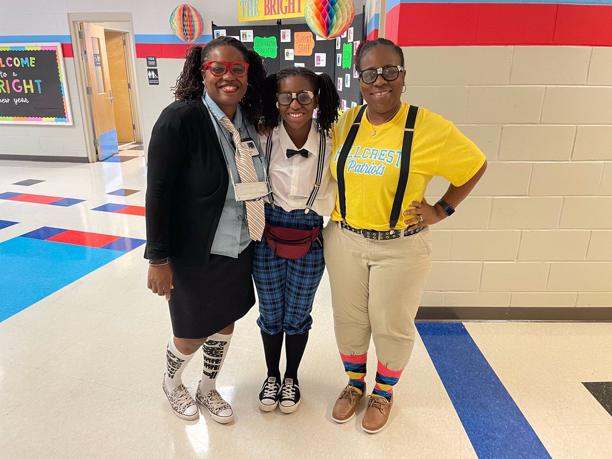 HcmsSecretary's tweet photo. “Did I do that”…Nerd Day #hillcrestmspats https://t.co/bdhoPqYHRx