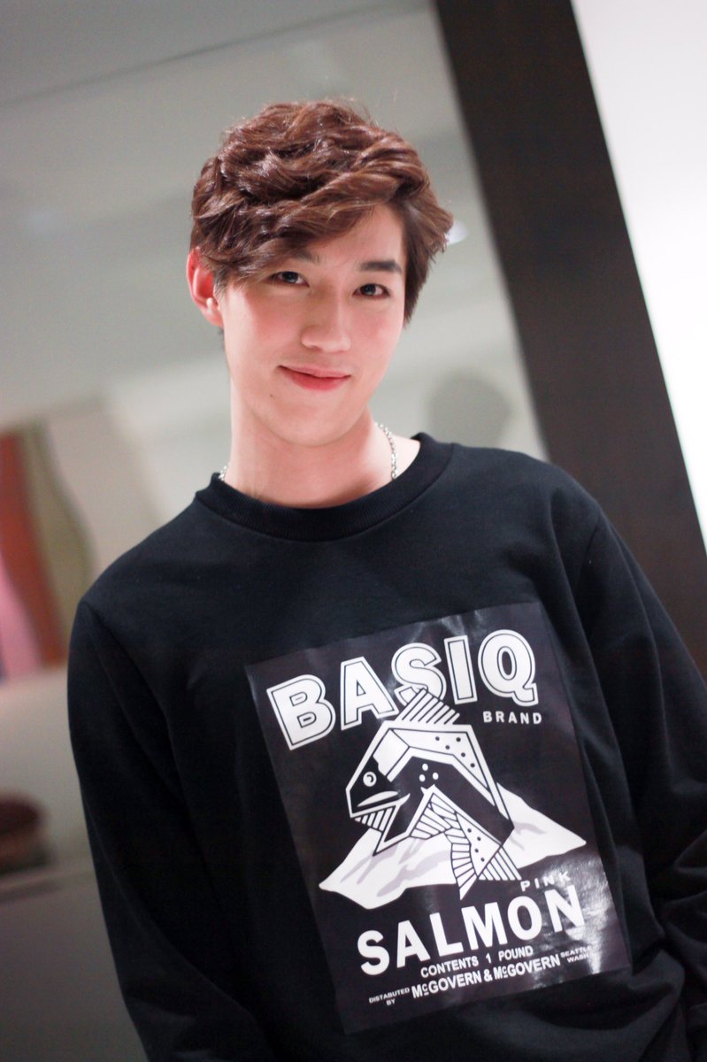 Tor_Story's tweet photo. ธนภพวันนี้เมื่อปี 2015 ���านแถลงข่าวภาพยนตร์ เมย์ไหนไฟแรงเฟ่อ ☺️ คิดถึงจังง อยากไปเจอแล้ววว
#thanapob_lee #TNPthrowback https://t.co/YqaaqdhLE0