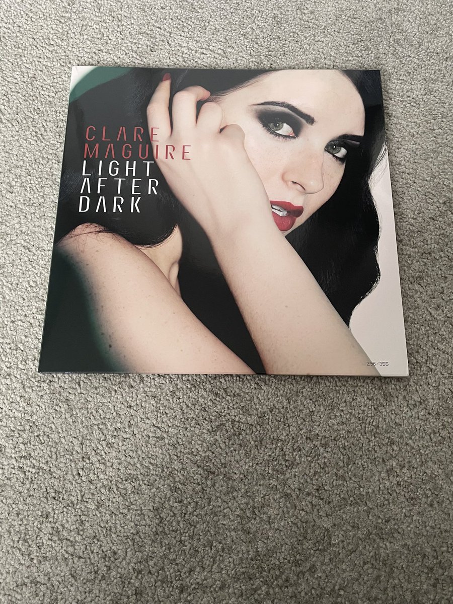 samc83's tweet image. This @ClareMaguire vinyl is so beautiful, nostalgic and sounding AMAZING as well