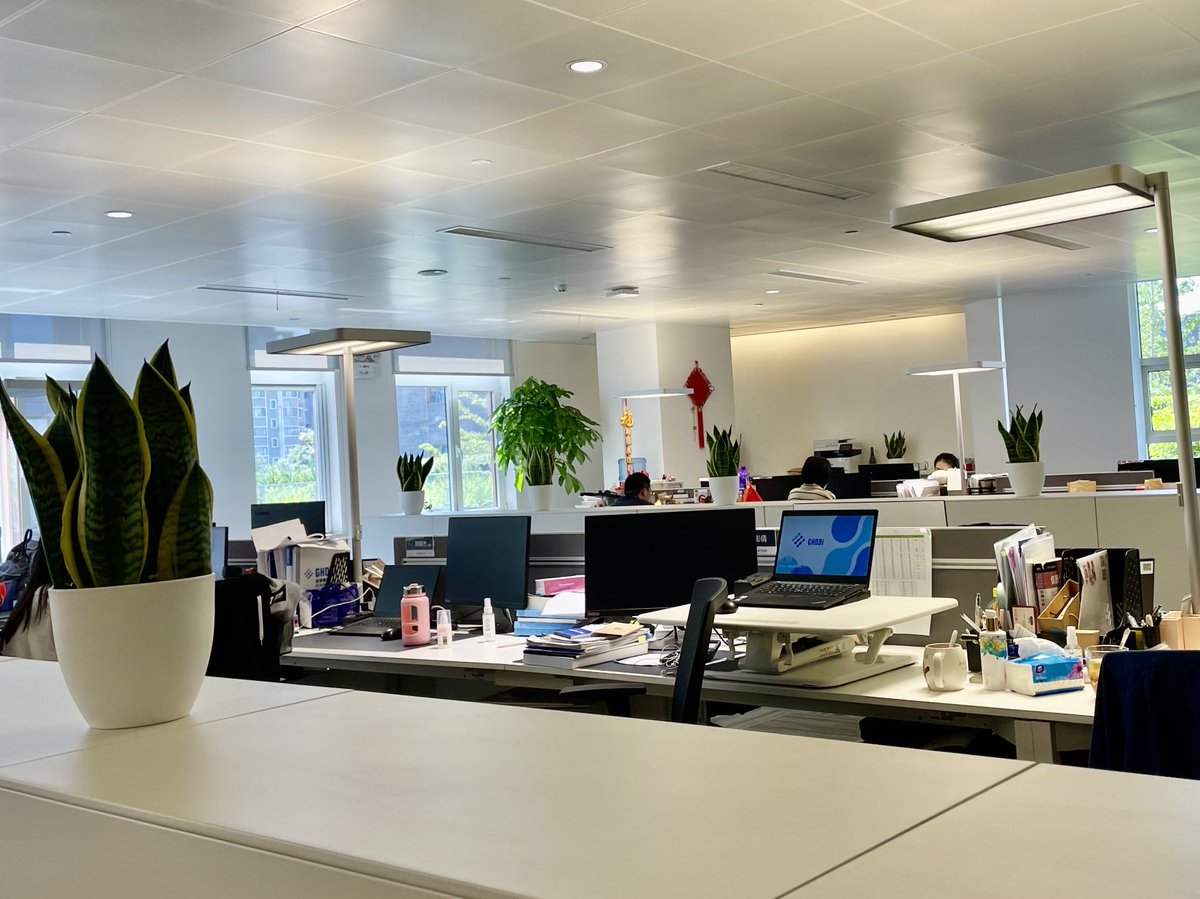 GraceLinLang's tweet photo. A pleasant surprise revisiting the Global Health Drug Discovery Institute since my last visit two years ago. Looks amazing! Never easy to set up brand new partnerships across sectors and borders but efforts are worthwhile. Started picturing what GHDDI might look like in 10 years! https://t.co/7TlhectNF8