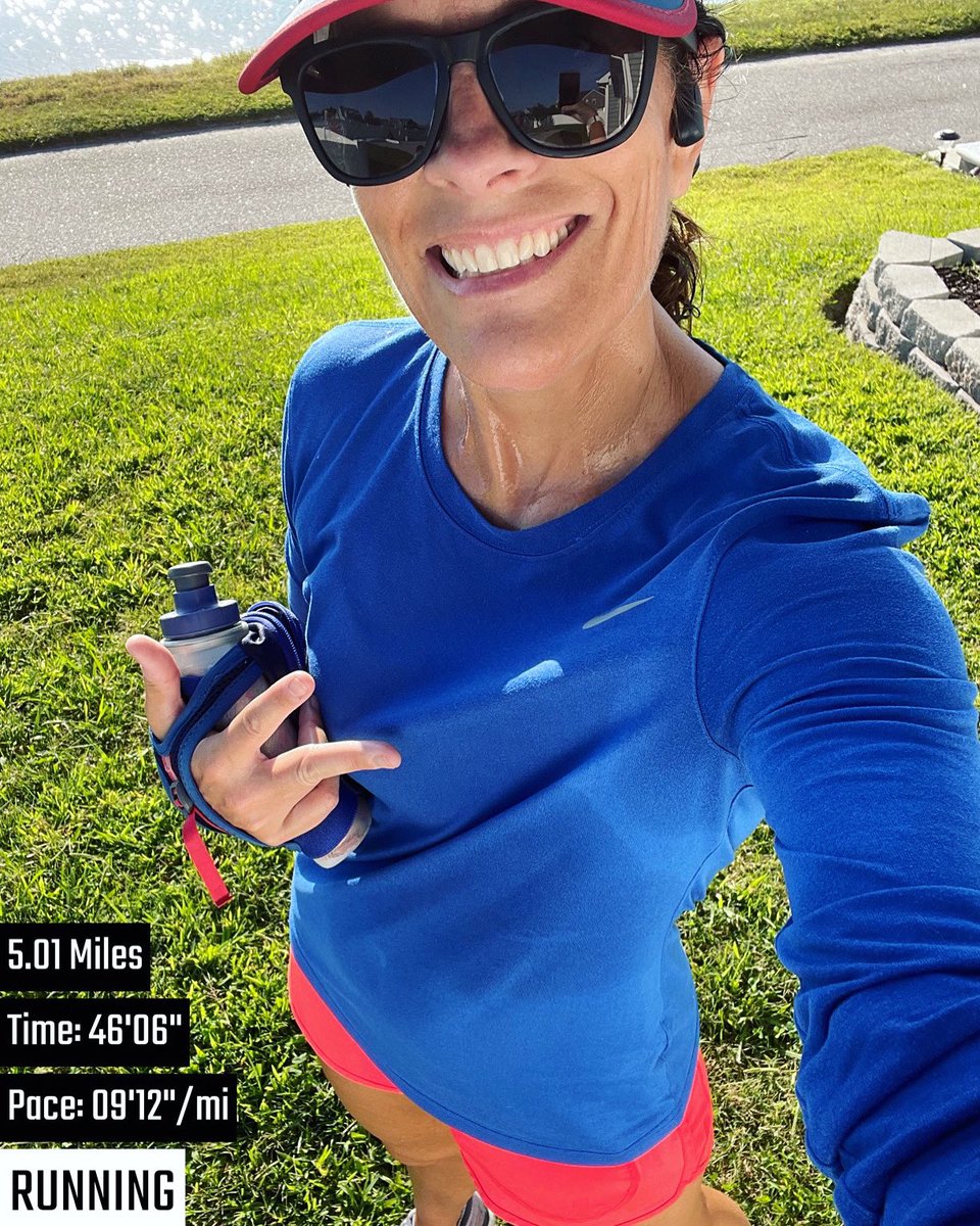 longleanmama's tweet photo. When life gives me lemons 🍋 , I go for a run 🏃🏻‍♀️. Feeling fresh and ready to take on this day!

Who else finds peace, headspace and clarity on a run?!

#runningismytherapy #runhappy #runnergirl #motherrunner #runnershigh #runnersofinstagram #RADrabbit #borntorunfree https://t.co/a4JWPgNOE9