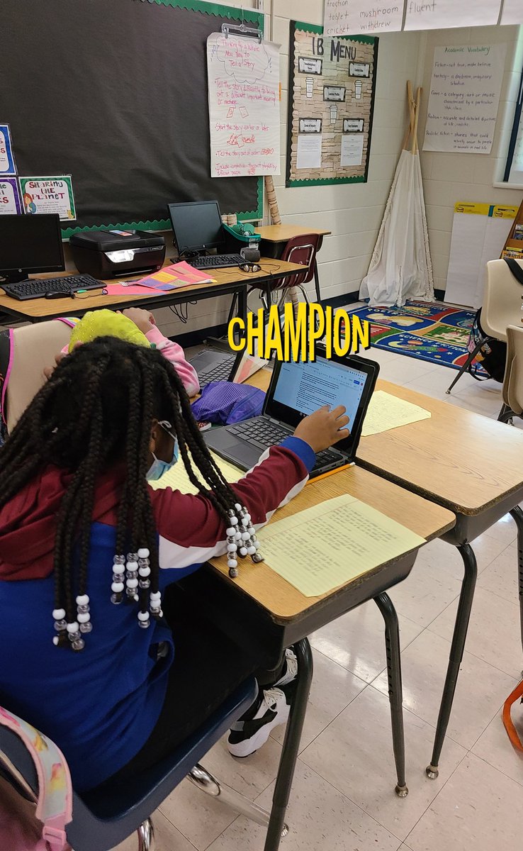 ms_omalley's tweet photo. Engaged writers publishing their writing at Cascade Elementary!   @didraut @DrTProctor @CasPrinciTmomon
#TigerStrong #HeartheRoar #goingfromgoodtogreat https://t.co/84DMpMwbZu