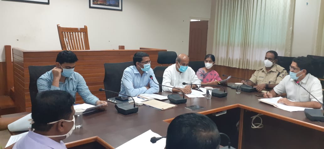 jaideepshenoy's tweet photo. #BeachDevelopment ಮಲ್ಪೆ ಬೀಚ್ಗೆ ಆಗಮಿಸುವ ಪ್ರವಾಸಿಗರಿಗೆ ಅಗತ್ಯ ಮೂಲಭೂತ ಸೌಕರ್ಯಗಳು ಸೇರಿದಂತೆ ಅವರುಗಳ ಸುರಕ್ಷತೆಗೆ ಹೆಚ್ಚಿನ ಒತ್ತು ನೀಡಬೇಕು ಎಂದು @dcudupi ಕೂರ್ಮರಾವ್ಎಂ ಹೇಳಿದರು. @thisisudupi @KarnatakaWorld @manipalblog @VisitUdupi @weareudupi https://t.co/xkEBIIVj43