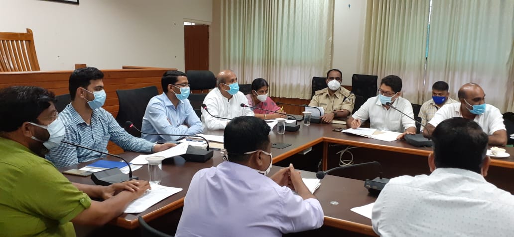 jaideepshenoy's tweet photo. #BeachDevelopment ಮಲ್ಪೆ ಬೀಚ್ಗೆ ಆಗಮಿಸುವ ಪ್ರವಾಸಿಗರಿಗೆ ಅಗತ್ಯ ಮೂಲಭೂತ ಸೌಕರ್ಯಗಳು ಸೇರಿದಂತೆ ಅವರುಗಳ ಸುರಕ್ಷತೆಗೆ ಹೆಚ್ಚಿನ ಒತ್ತು ನೀಡಬೇಕು ಎಂದು @dcudupi ಕೂರ್ಮರಾವ್ಎಂ ಹೇಳಿದರು. @thisisudupi @KarnatakaWorld @manipalblog @VisitUdupi @weareudupi https://t.co/xkEBIIVj43