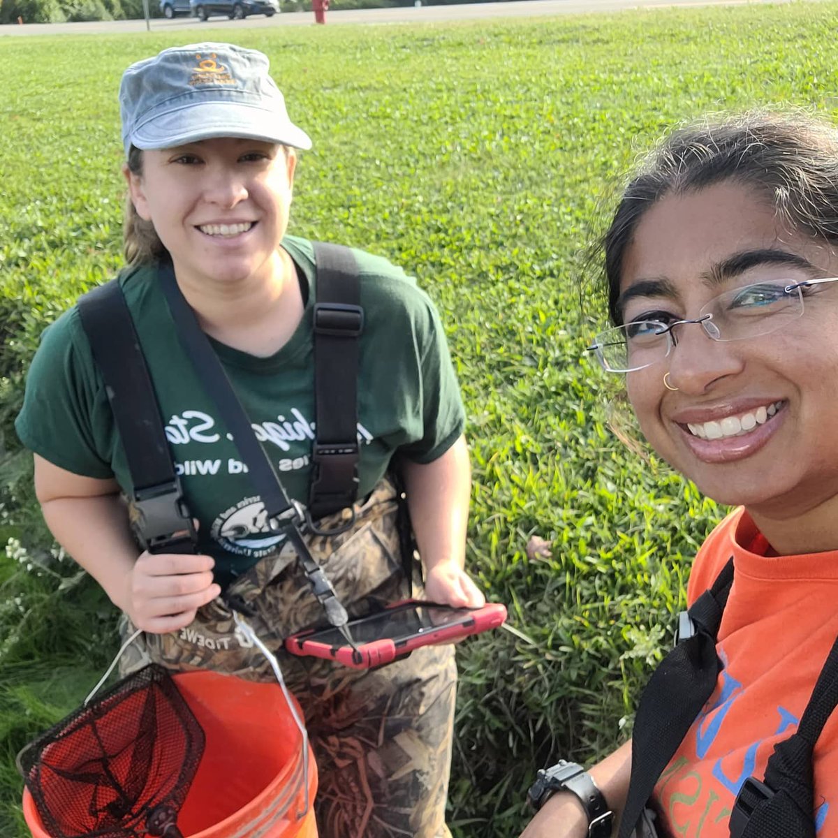 JLW_CISMA's tweet photo. We were happy to help collect invasive red swamp crayfish! Do not release any animal you have purchased into the wild.
#ais #invasivespecies #redswamp #redswampcrayfish #clarkii #procambarusclarkii
#小龙虾 #cangrejoderío #crayfish #ecologia #生态 https://t.co/KmtI0fnYoh