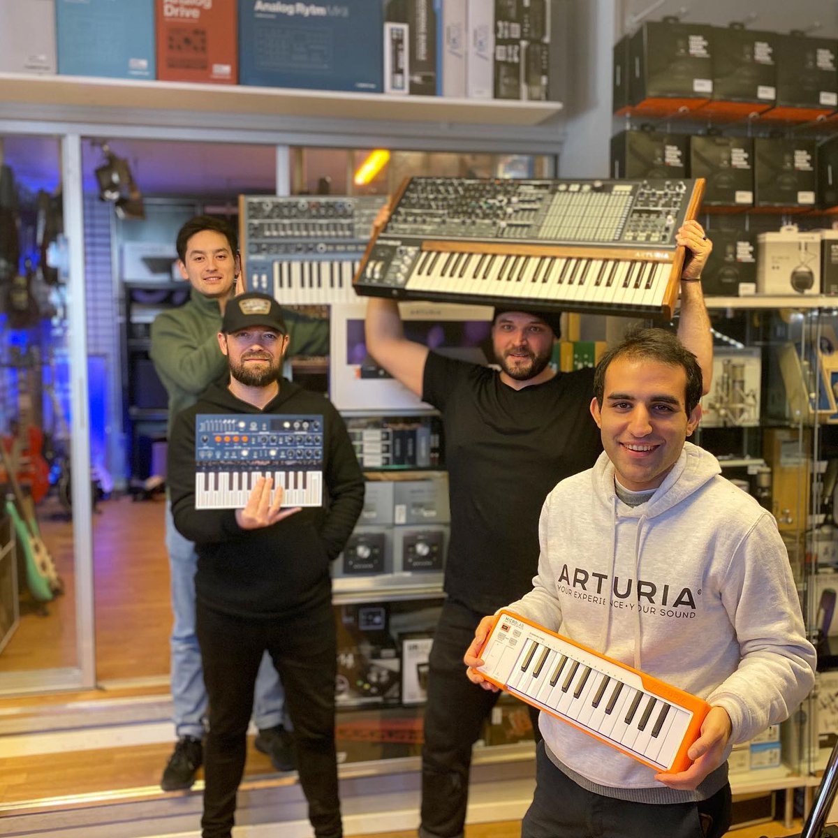 GEMAlumni's tweet photo. From performing to business development, a passion for music has been a constant throughout @MichelNMusic 's career. This @Grenoble_EM graduate just celebrated 5 years with @ArturiaOfficial , a Grenoble-based electronic music company. Read more here!  https://t.co/8hlQapmBGT https://t.co/ORM1hDHVmH