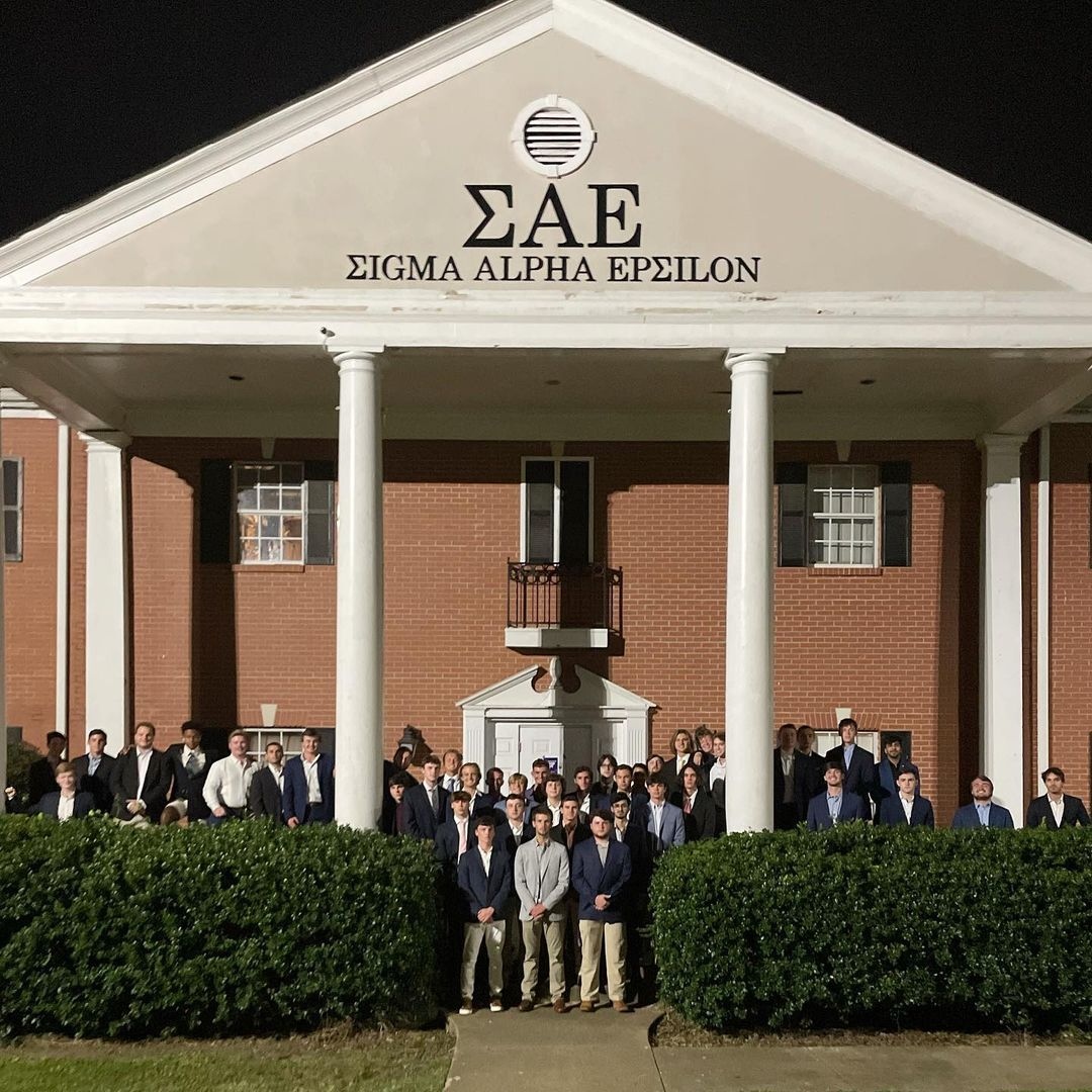 Sigma Alpha Epsilon (ΣΑΕ) tweet media