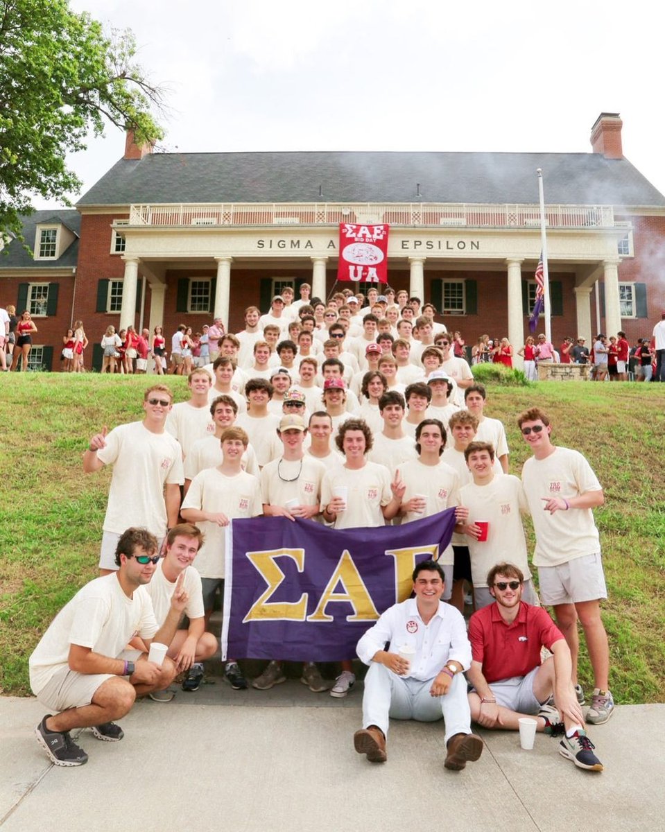 Sigma Alpha Epsilon (ΣΑΕ) tweet media