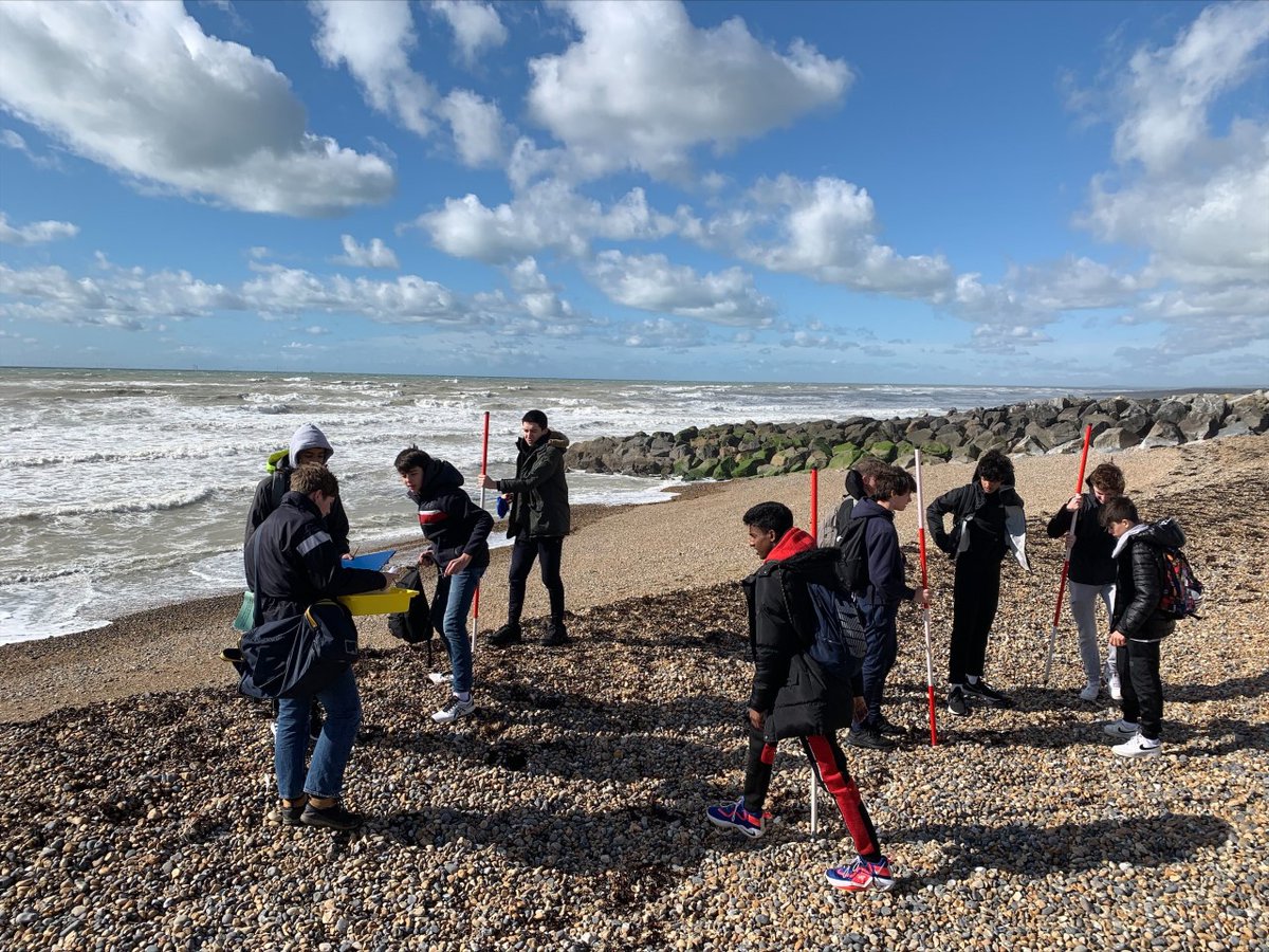 WhitgiftSchool1's tweet photo. Fifth Formers studying GCSE Geography enjoyed a trip to the #SussexCoast visiting Saltdean, Seaford and Birling Gap. Activities ranged from measuring beach profiles, analysing sediment samples to learning about the impact of the management policies on tourism. #WhitgiftGeography https://t.co/r1DTdyl8Oh