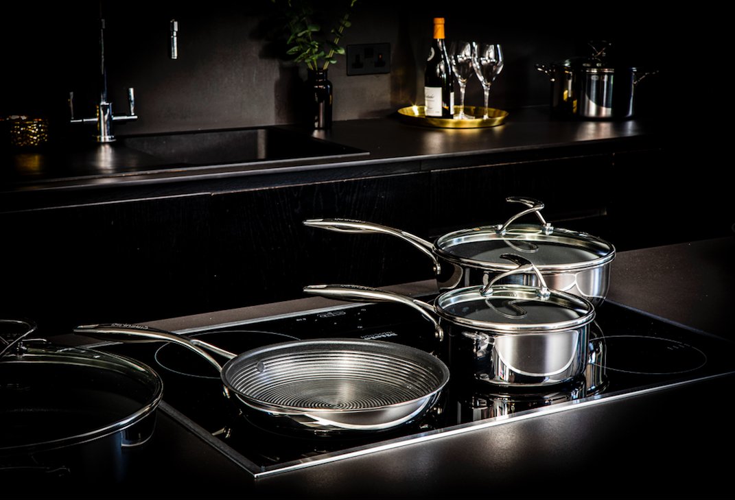 Stylish cookware created with cutting edge technology. Circulon is the ultimate addition to any kitchen.