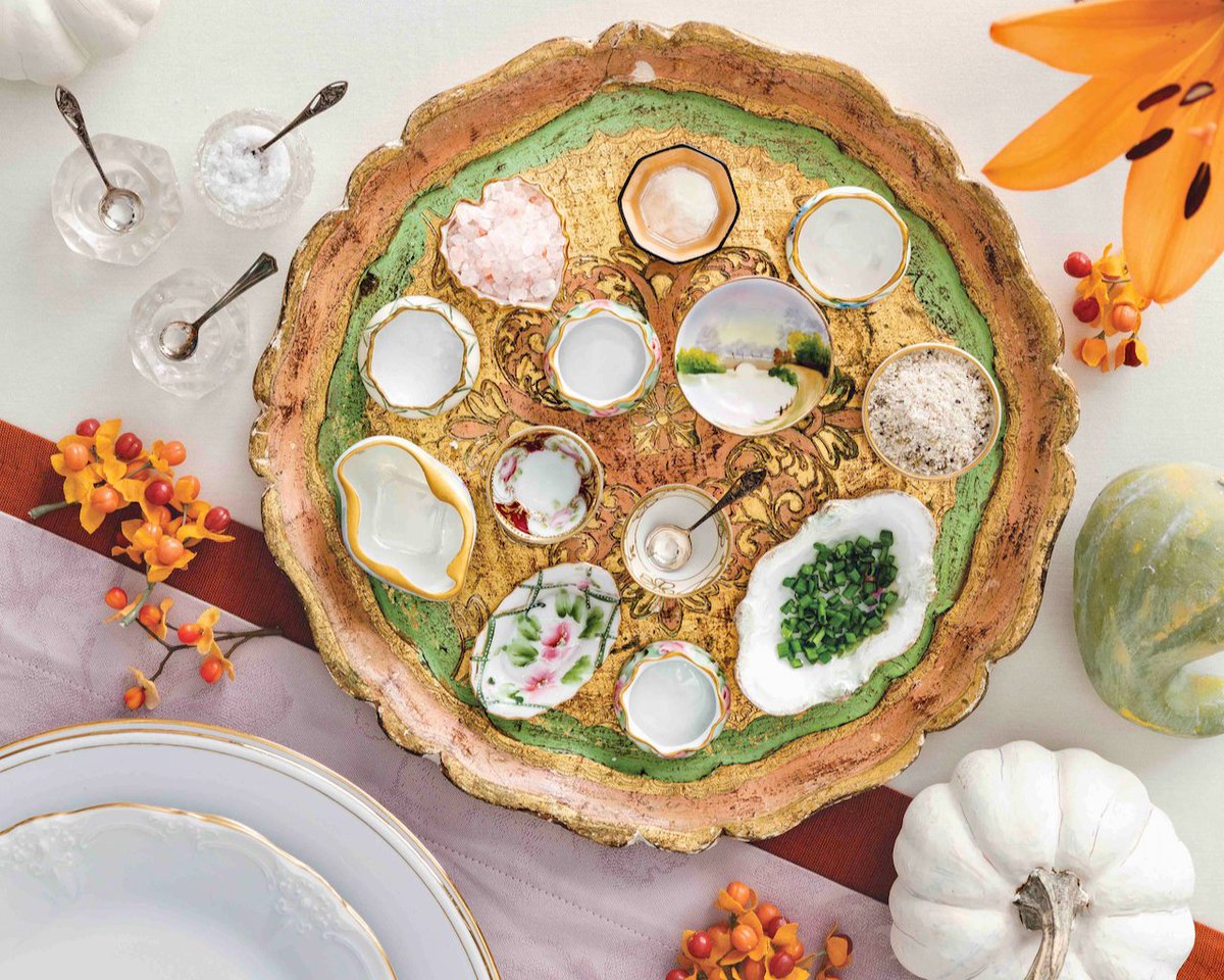 SouthernLadyMag's tweet photo. Add panache to your culinary presentations with antique saltcellars. Find out more about these elegant keepsakes in our October issue on newsstands and online at https://t.co/x1SHMcoHh8.  

#southernladymag #keepsakes #entertaining #saltcellars #tabletop #tabletoptuesday https://t.co/XdZtQCxZ7d