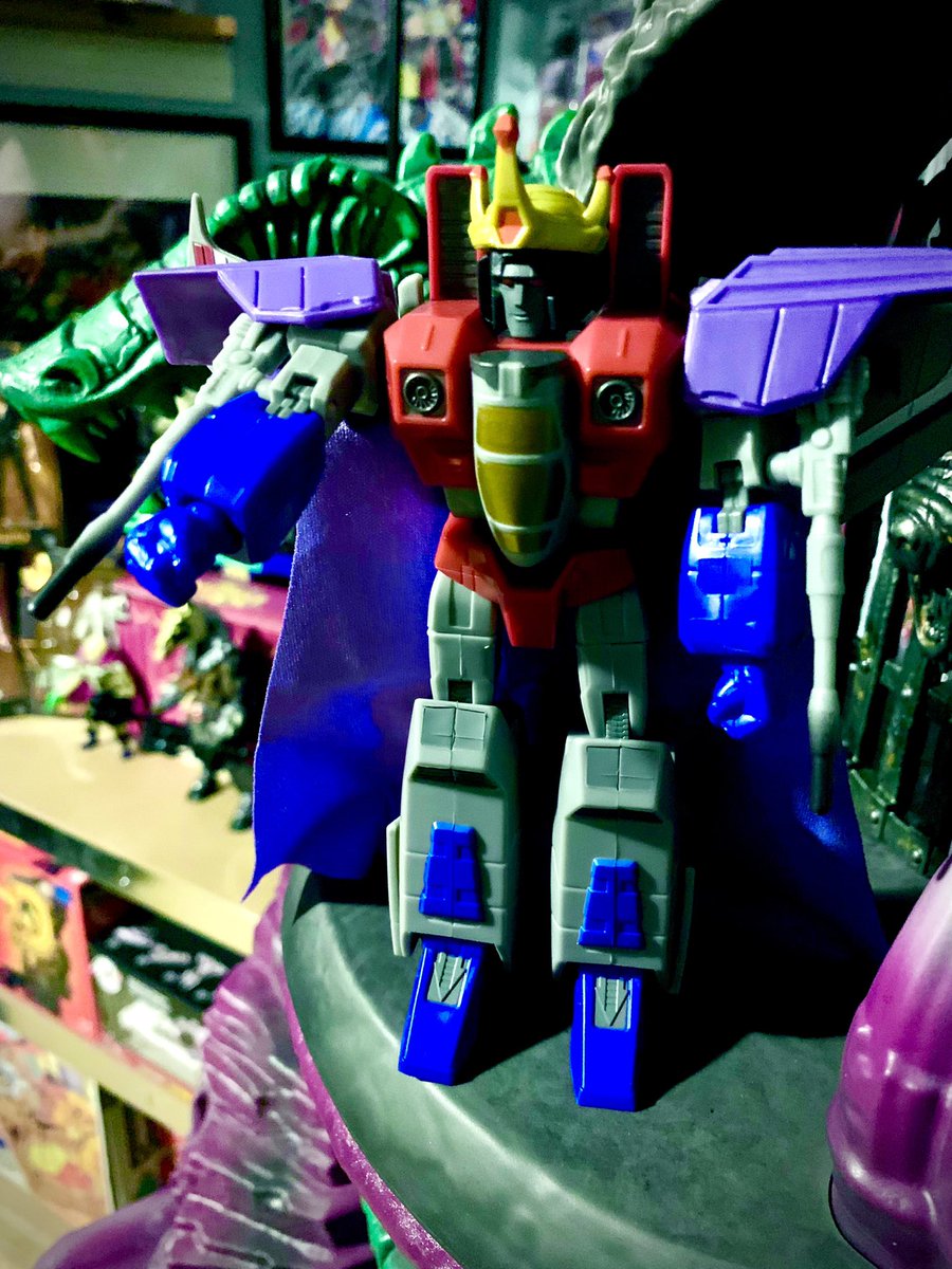 RobMcZob's tweet photo. At last, our king will save us…
.
#transformers #transformers86 #transformersRED #hasbro #transformersthemovie #starscream https://t.co/UPgI7V1CUV