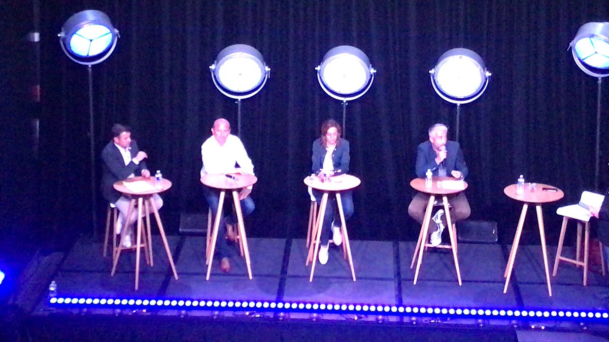 FiersArtisans32's tweet photo. Retrouvez la tête de liste régionale @Aguilera_CMA31 et notre tête de liste départementale Cyril Baland au côté de @ValeriePons sur une table ronde sur la formation 👀

🎥 😉 https://t.co/VF9xecg2Iz

#meeting @FDAOccitanie 

#CFA #formation https://t.co/sUZstDFDhn