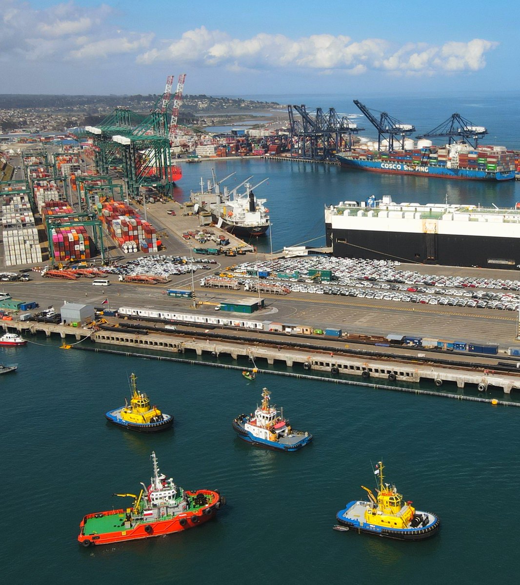 #PuertoSanAntonio #Remolcadores   @ELTIEMPOCHV <a href="/Off_Valpo/">ex-Marino</a> <a href="/Capuertovalp/">Capuerto Valparaíso 🇨🇱🇨🇱🇨🇱</a> <a href="/valpilotboat/">VALPILOTBOAT</a> <a href="/puertosantonio/">San Antonio</a> <a href="/vmartinezl/">Veronica Martinez L.</a> <a href="/Cp_Quintero/">CapuertoQuintero</a> <a href="/provinciasanan/">Provincia SanAntonio</a> <a href="/LitoralSAI/">Revista SAI</a> <a href="/SanAntonioFoto1/">San Antonio Fotos</a> <a href="/sanoticias2/">San Antonio Noticias</a>