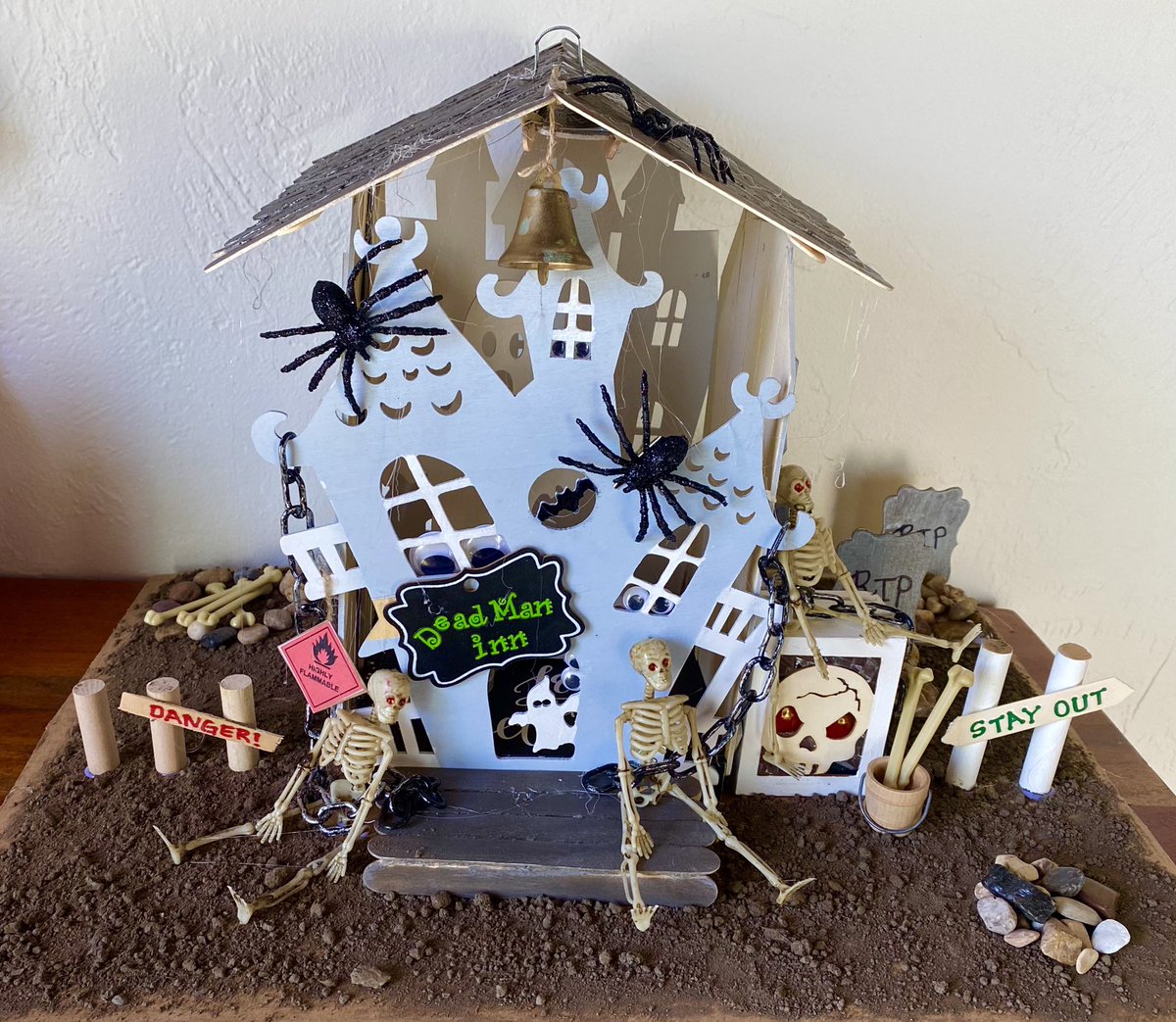 MoniCute72's tweet photo. The haunted house display I built for the candy table...one of several handmade decorations I’m making for Halloween this year 💀👻🎃 https://t.co/TkaERfo2dY