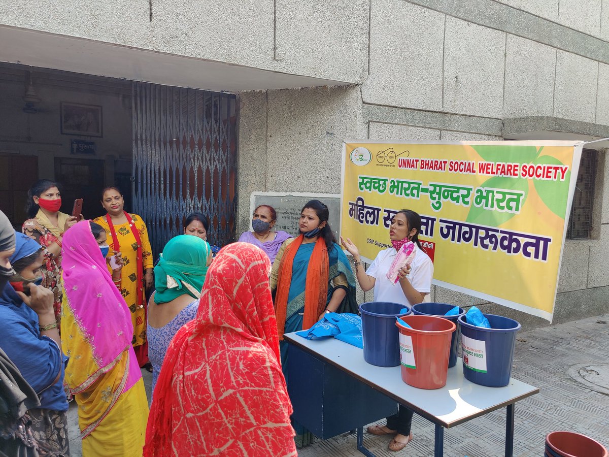 UnnatBharat's tweet photo. 5 days Swachh Bharat - Sundar Bharat. 3rd day Women hygiene awareness program at Anand Vihar East Delhi Slum. Distribution of Dustbin, Sanitary Napkins&amp;other hygiene kits.
@UnnatBharat @narendramodi @PMOIndia @swachhbharat @SwachhBharatGov @UN_Women @smritiirani @Abhishekmisraub https://t.co/35Ft7IhnrZ