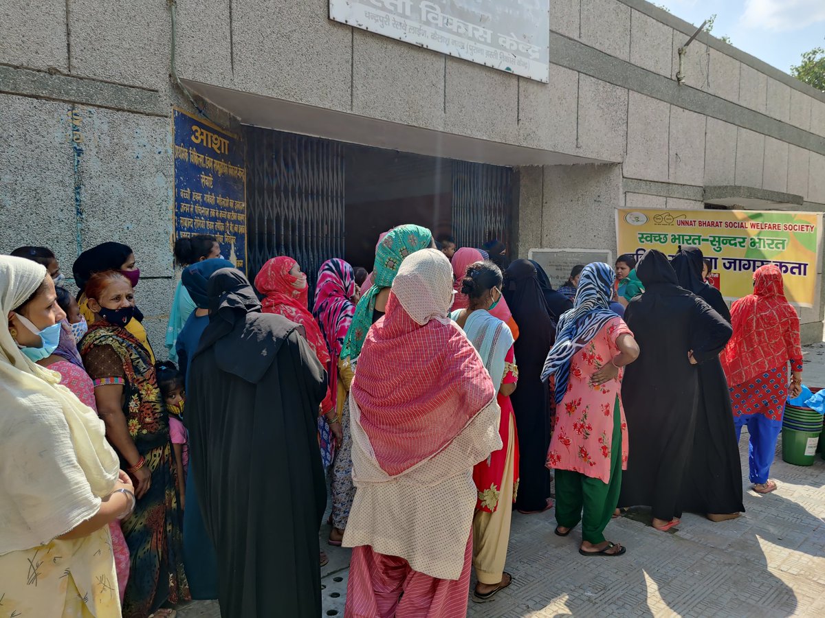 UnnatBharat's tweet photo. 5 days Swachh Bharat - Sundar Bharat. 3rd day Women hygiene awareness program at Anand Vihar East Delhi Slum. Distribution of Dustbin, Sanitary Napkins&amp;other hygiene kits.
@UnnatBharat @narendramodi @PMOIndia @swachhbharat @SwachhBharatGov @UN_Women @smritiirani @Abhishekmisraub https://t.co/35Ft7IhnrZ