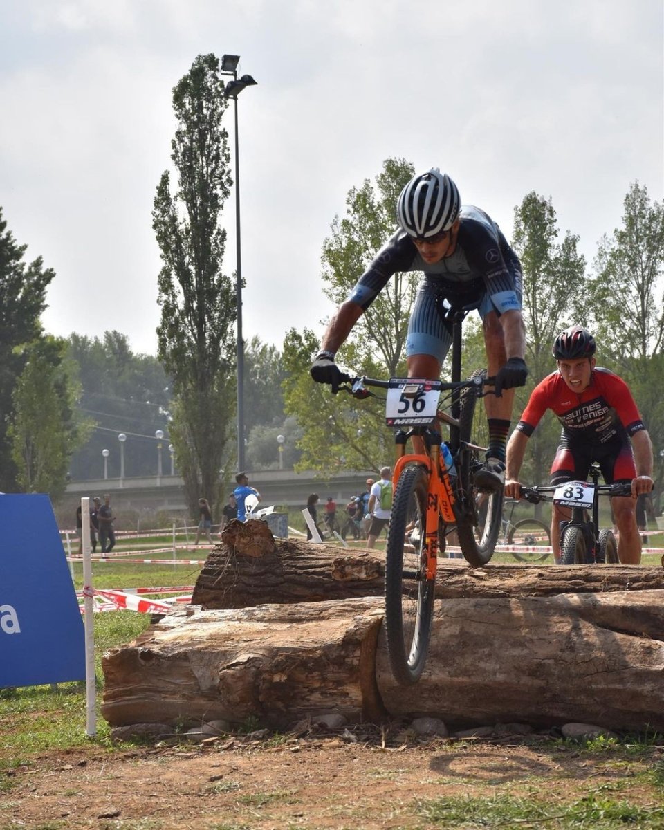 Let's ride the week! 🚴‍♂️🚴‍♂️😎😎 #Photochromic

Tus gafas deportivas polarizadas
mtr.cool/vxjslahins