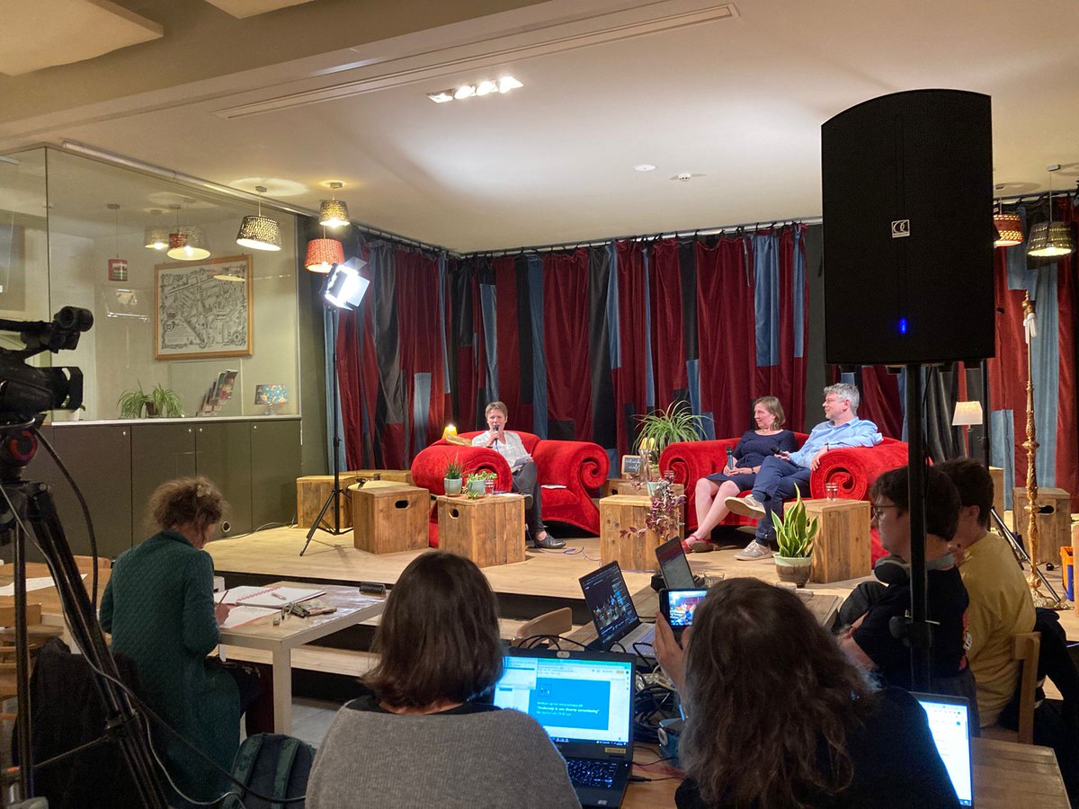 Wetenschapscafé (@wetenschapscafe) on Twitter photo Ons eerste hybride #wetenschapscafé vanuit eetcafé Toreke of uw huiskamer is gestart! Volg mee wat @WilssensMarijke <a href="/OnderzoekAhs/">Onderzoek Arteveldehogeschool</a> en David Van Bunder <a href="/OnderzoekHoGent/">Onderzoek@HOGENT</a> te vertellen hebben over #diversiteit in #onderwijs via youtube.com/channel/UCo3-6… Ons eerste hybride #wetenschapscafé vanuit eetcafé Toreke of uw huiskamer is gestart! Volg mee wat @WilssensMarijke <a href="/OnderzoekAhs/">Onderzoek Arteveldehogeschool</a> en David Van Bunder <a href="/OnderzoekHoGent/">Onderzoek@HOGENT</a> te vertellen hebben over #diversiteit in #onderwijs via youtube.com/channel/UCo3-6…