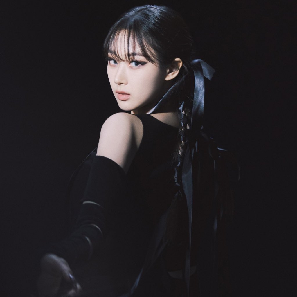 aespapicss_'s tweet photo. HALLUCINATION QUEST 2

#KARINA_Quest2
#GISELLE_Quest2 
@aespa_official https://t.co/RIhg1CtMyS