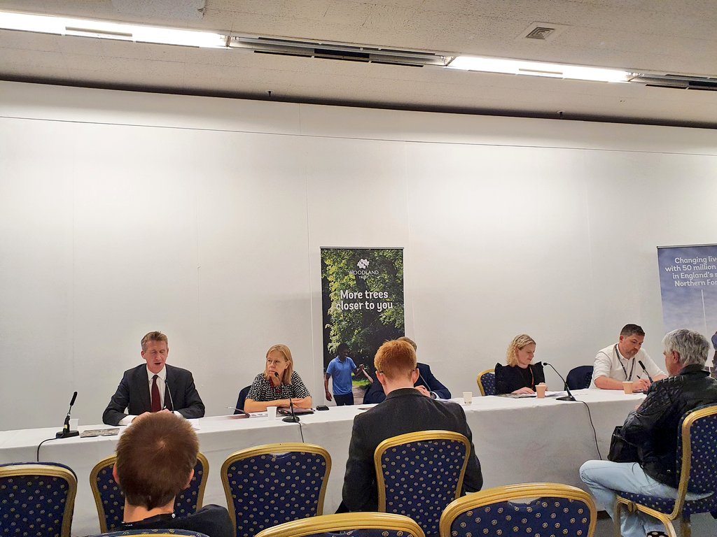'Many of us live incredibly busy lives...and the opportunity to get out into nature and relax in those spaces is incredibly important' - @DanJarvisMP on the importance of access to nature at <a href="/WoodlandTrust/">WoodlandTrust</a> #Labour fringe